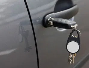 Golden Locksmith Services Dallas, TX 972-512-6393 - 21-Unlock-Car