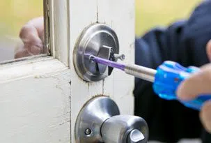 Golden Locksmith Services Dallas, TX 972-512-6393 Golden Locksmith Services Dallas, TX 972-512-6393 - 5-Change-Locks