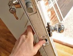 Golden Locksmith Services Dallas, TX 972-512-6393 Golden Locksmith Services Dallas, TX 972-512-6393 - 7-Lock-Changing